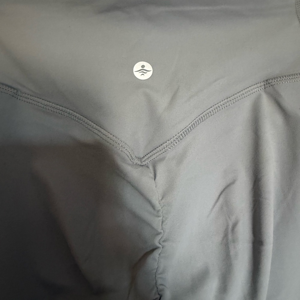 HALARA Light Gray Leggings - Picture 3 of 5
